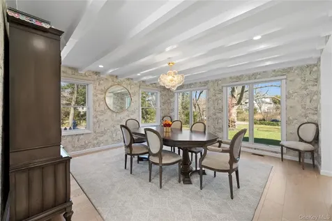 930 Smith Lane Woodmere NY 11598