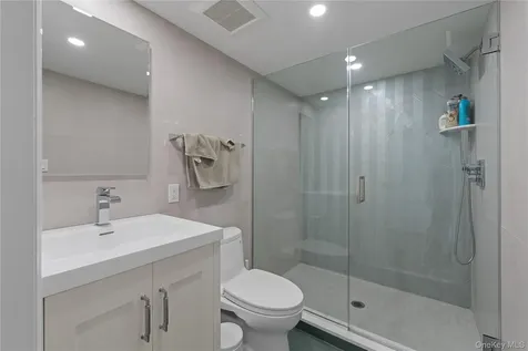 930 Smith Lane Woodmere NY 11598
