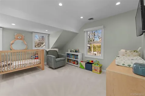 930 Smith Lane Woodmere NY 11598