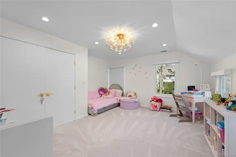 930 Smith Lane Woodmere NY 11598