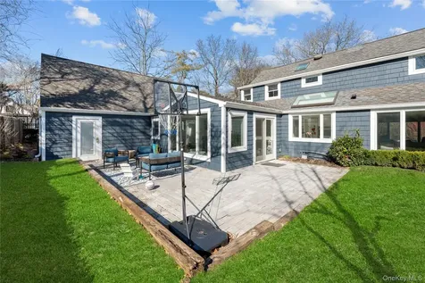 930 Smith Lane Woodmere NY 11598