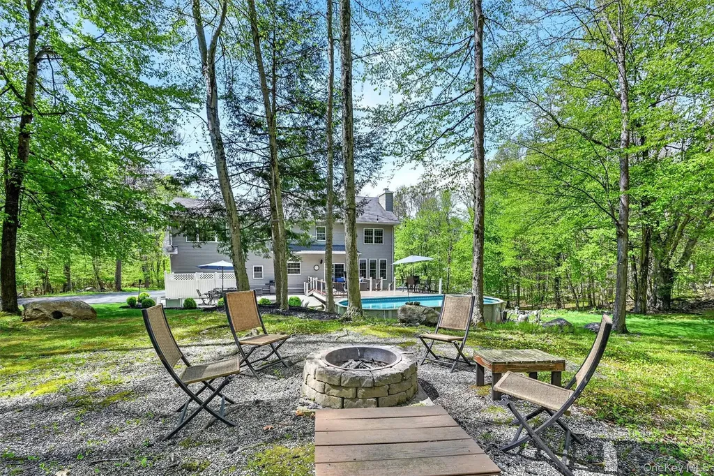 42 Philip Drive Montgomery NY 12549