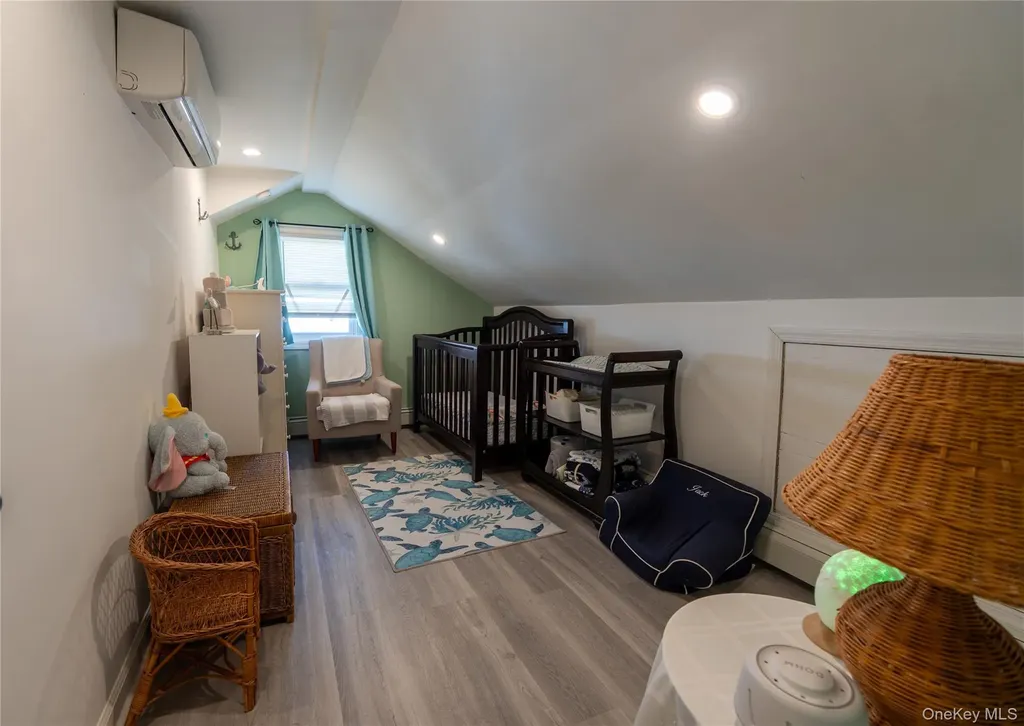 27 E Lincoln Avenue Massapequa NY 11758