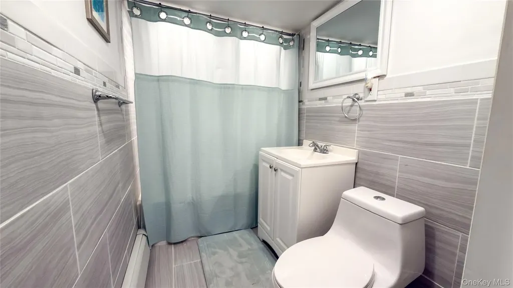 27 E Lincoln Avenue Massapequa NY 11758