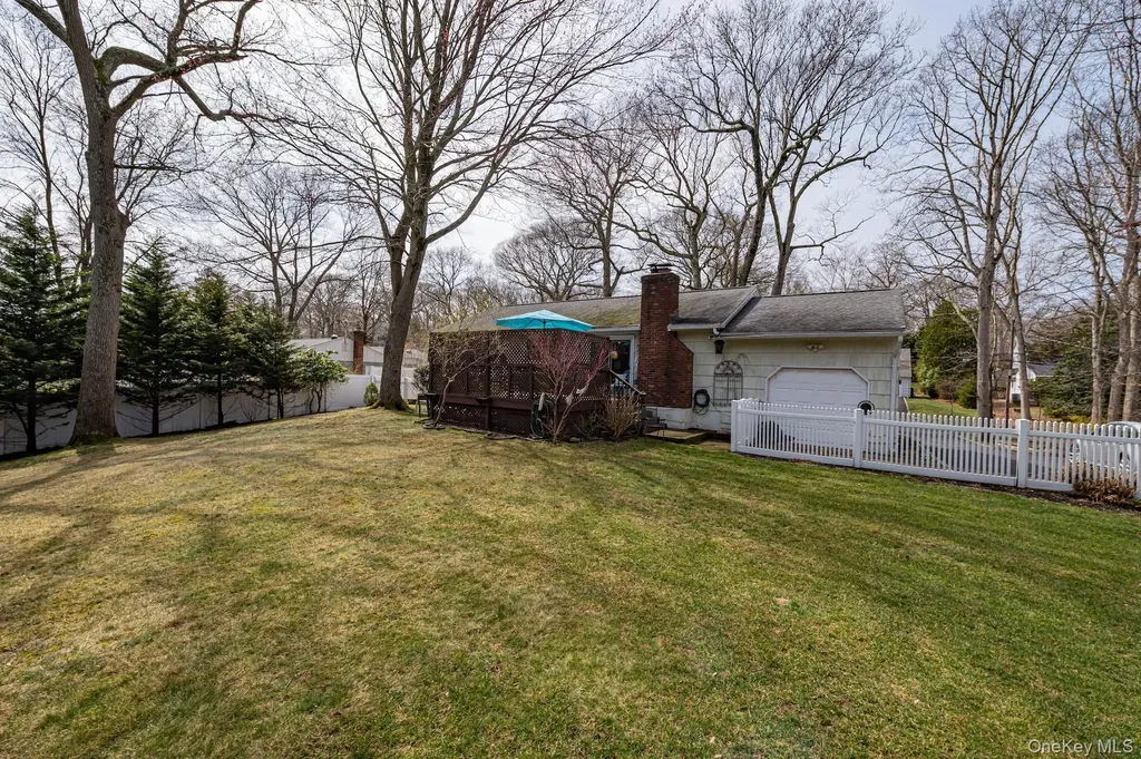 19 Harvard Road Shoreham NY 11786