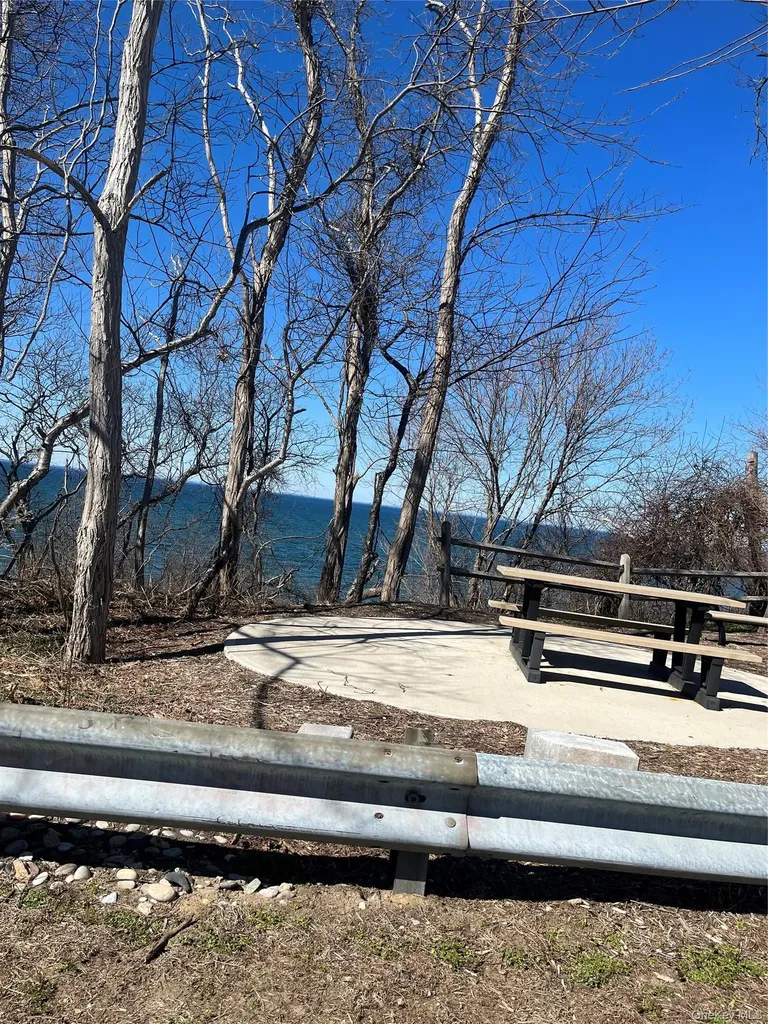 19 Harvard Road Shoreham NY 11786