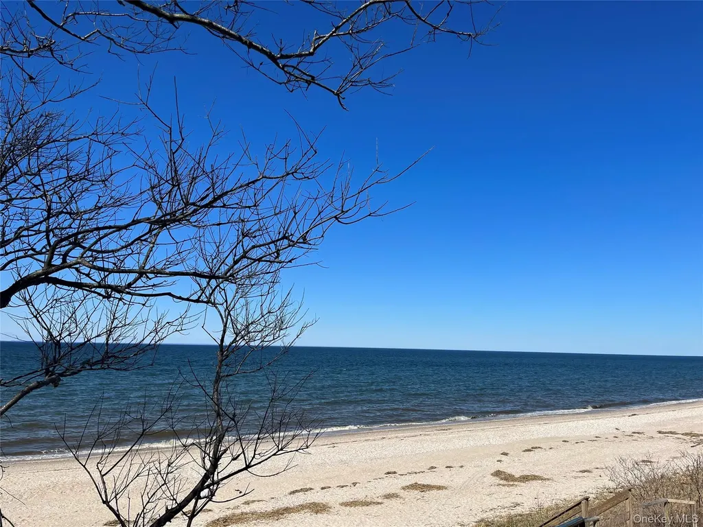 19 Harvard Road Shoreham NY 11786