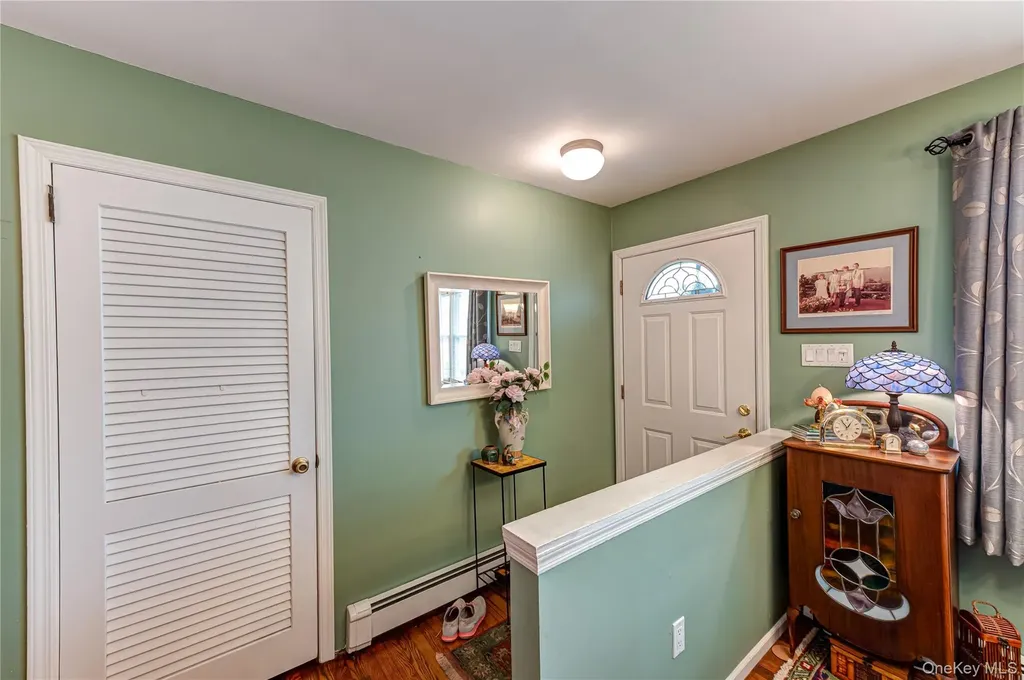 19 Harvard Road Shoreham NY 11786