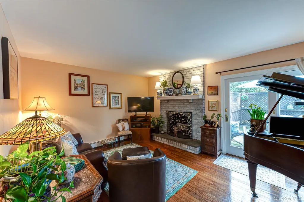 19 Harvard Road Shoreham NY 11786