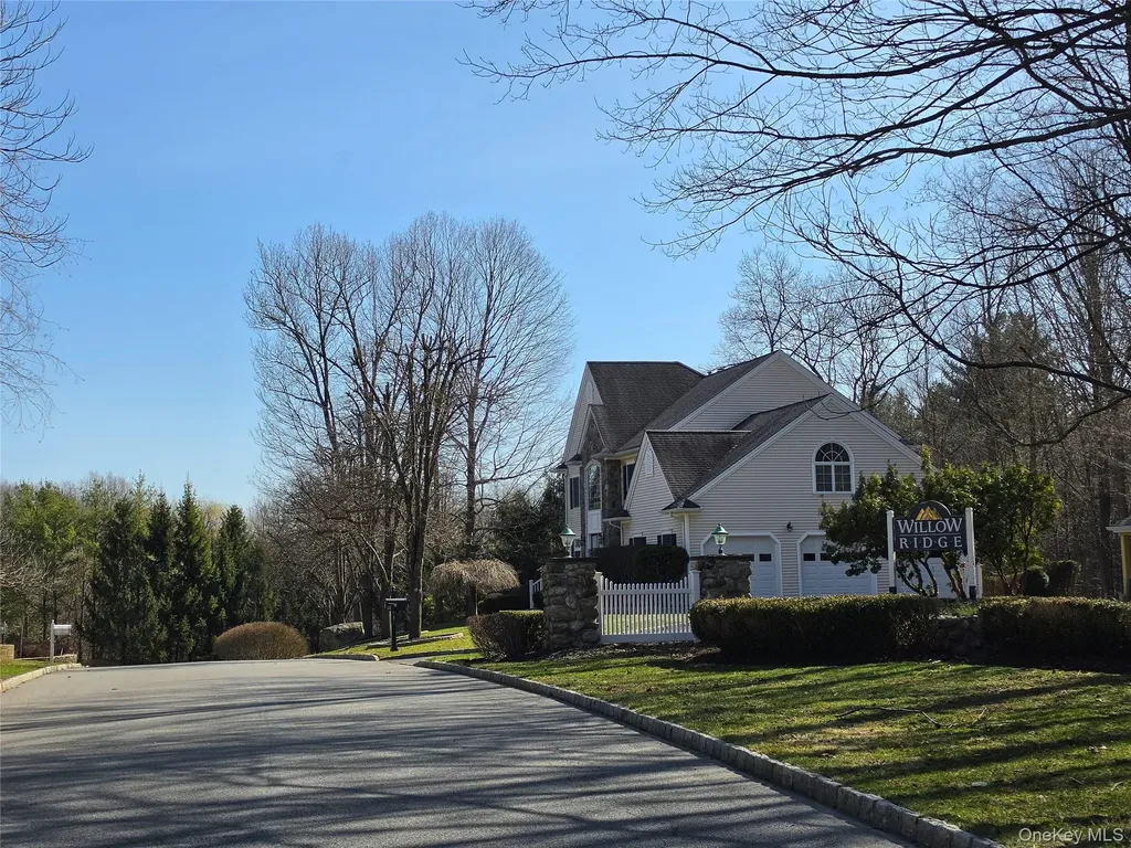 6 Willow Road Carmel NY 10512