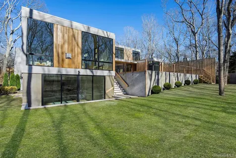 22 Round Pond Lane Sag Harbor NY 11963
