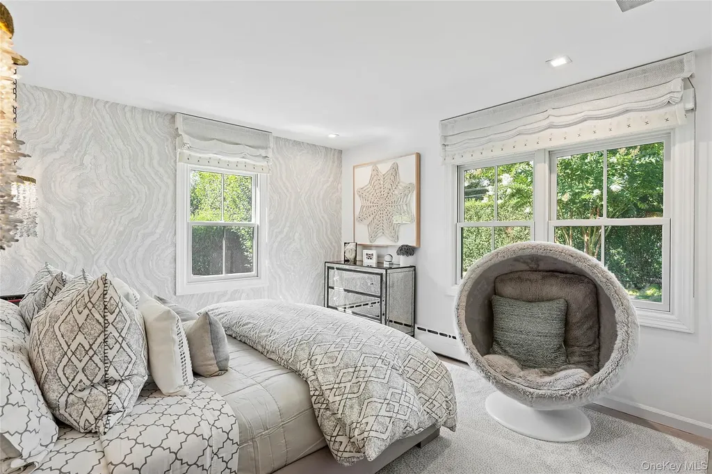 30 Breese Lane Southampton NY 11968