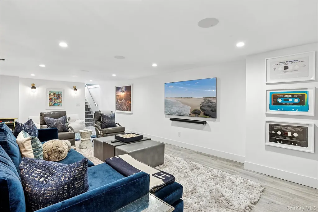 30 Breese Lane Southampton NY 11968