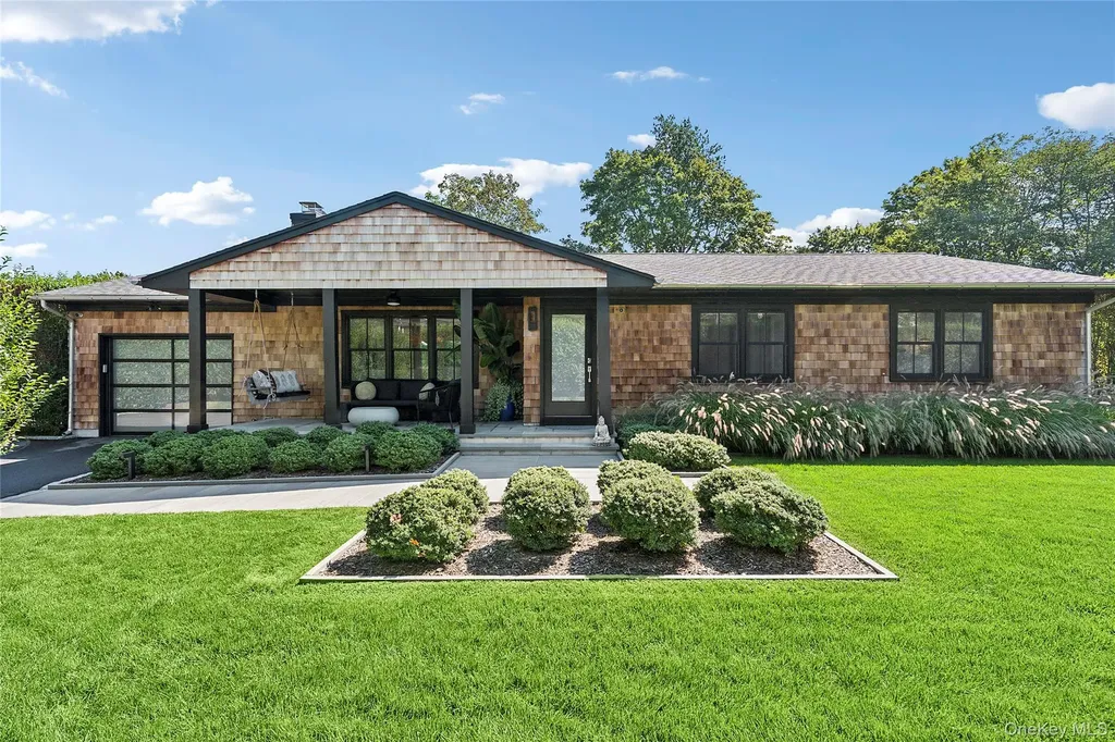 30 Breese Lane Southampton NY 11968