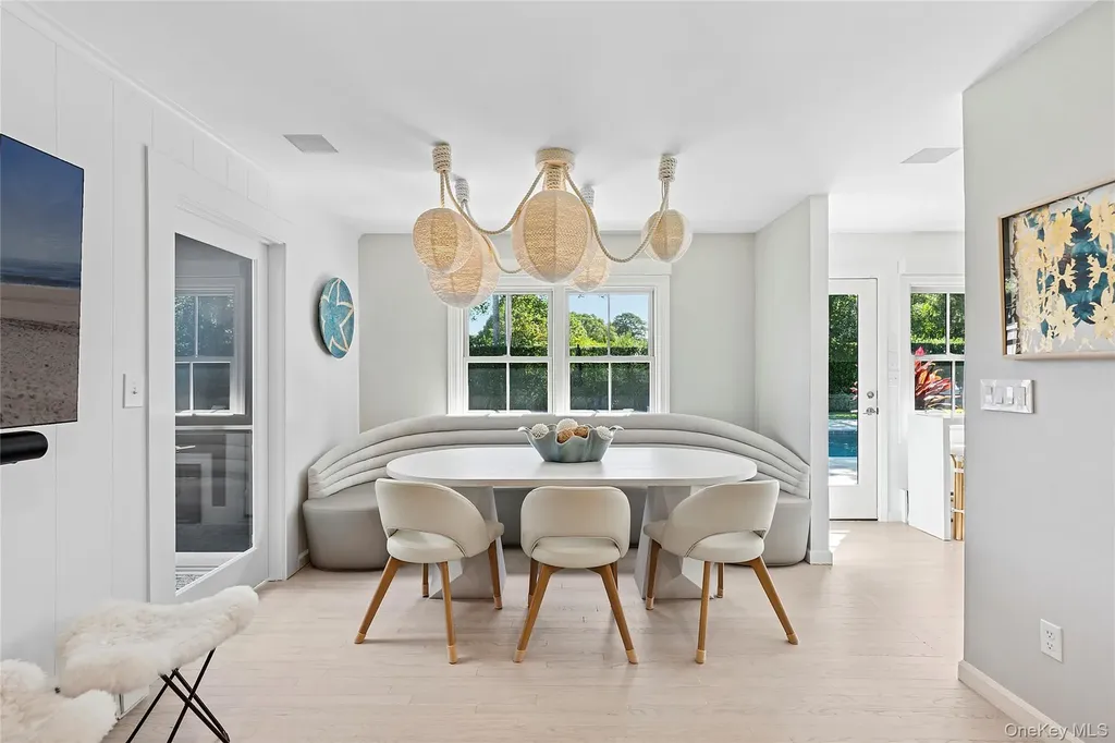 30 Breese Lane Southampton NY 11968