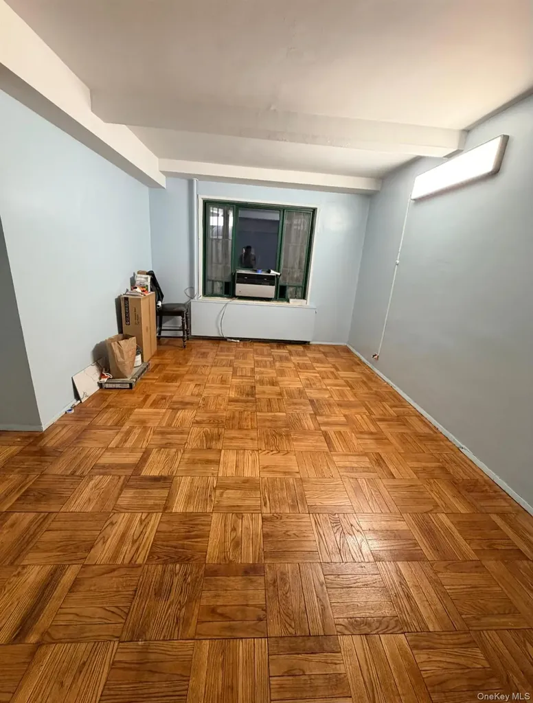 1938 East Tremont Avenue Bronx NY 10462