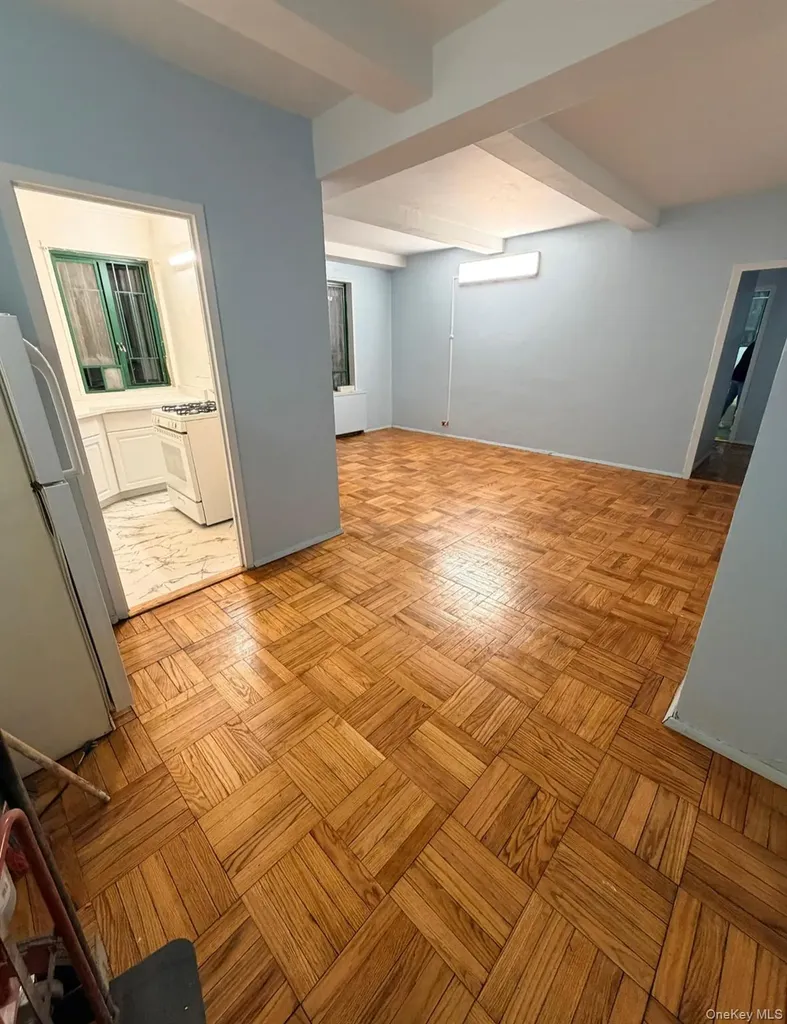 1938 East Tremont Avenue Bronx NY 10462