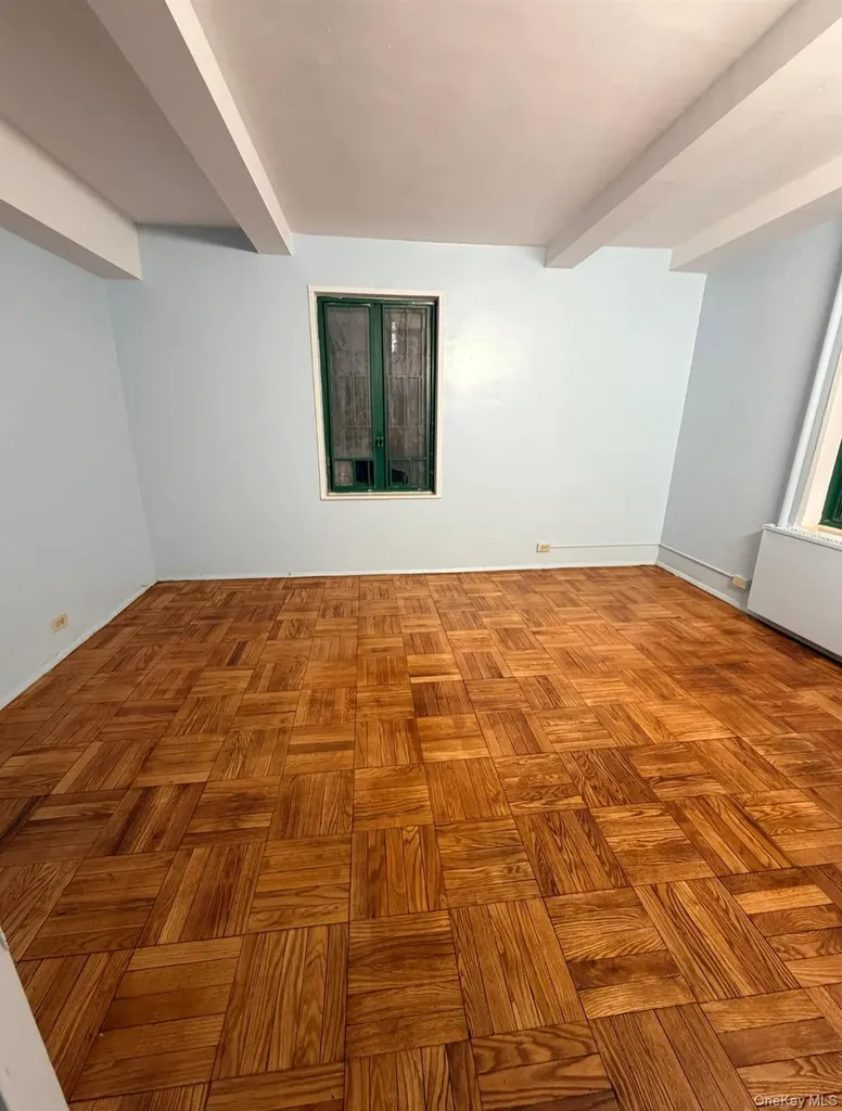 1938 East Tremont Avenue Bronx NY 10462