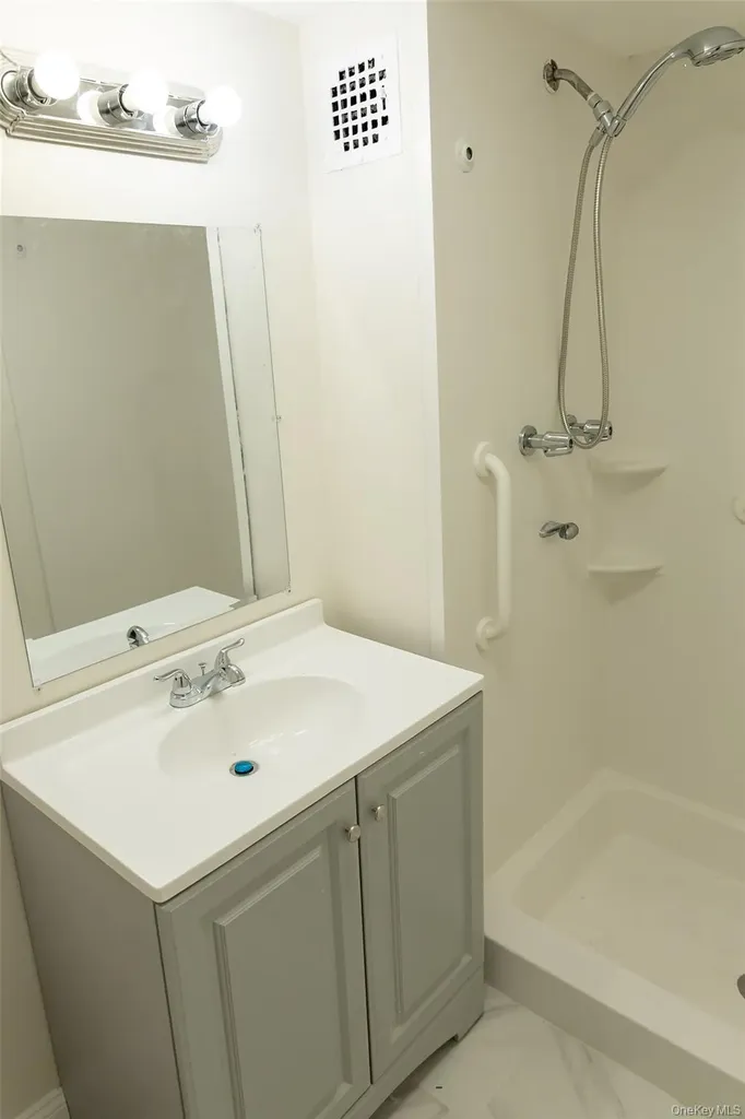 100 Clinton Avenue Mineola NY 11504