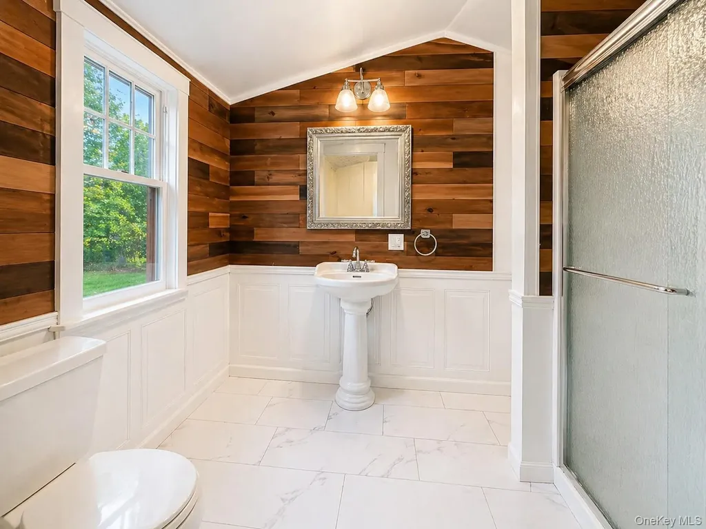 10 Circle Place Smallwood NY 12720