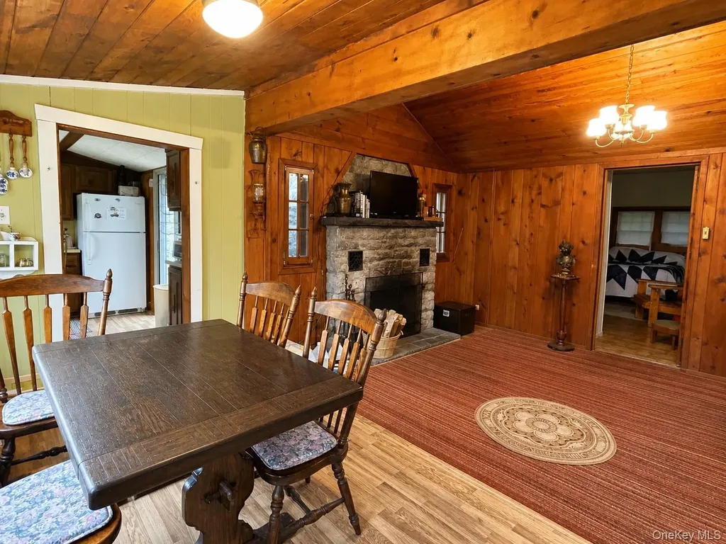 10 Circle Place Smallwood NY 12720