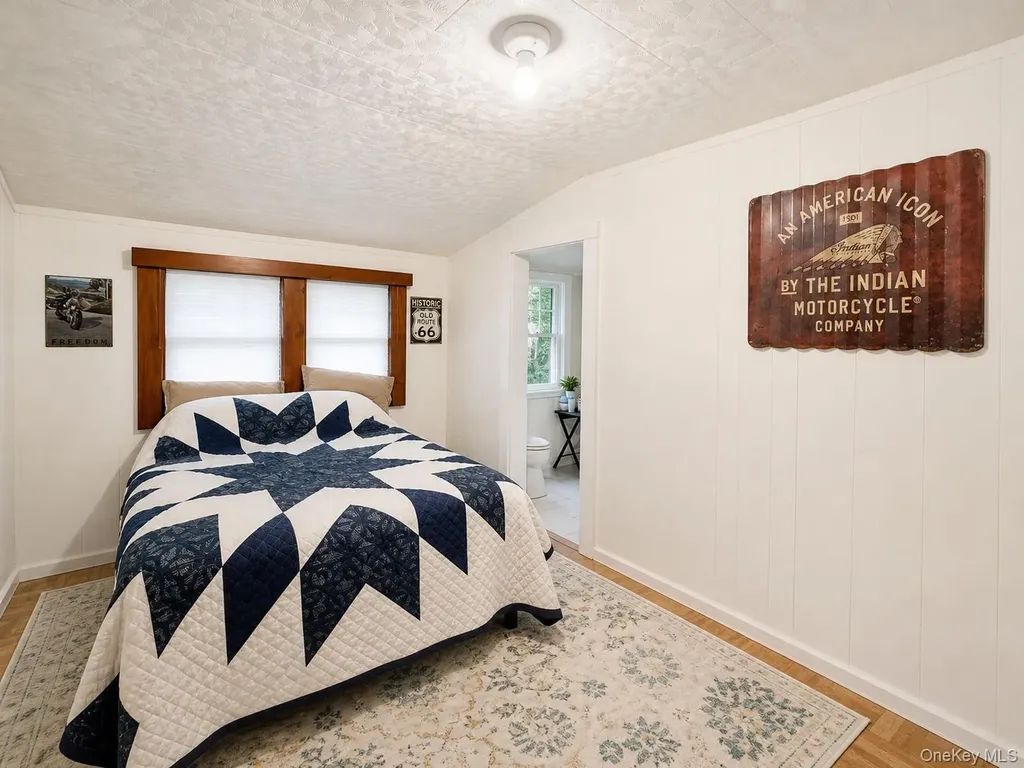 10 Circle Place Smallwood NY 12720