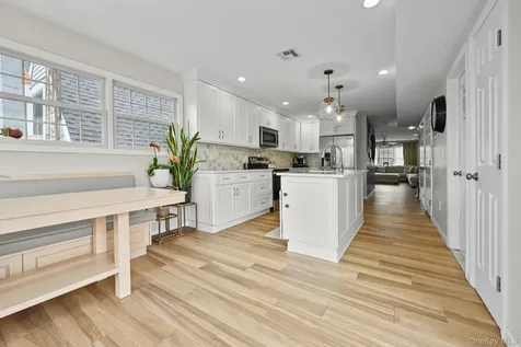 40 W 13th Road Broad Channel NY 11693