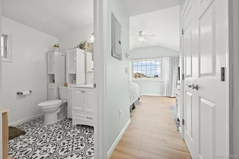 40 W 13th Road Broad Channel NY 11693