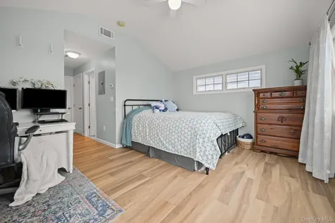 40 W 13th Road Broad Channel NY 11693