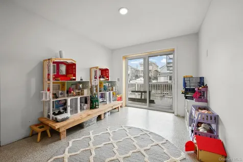 40 W 13th Road Broad Channel NY 11693