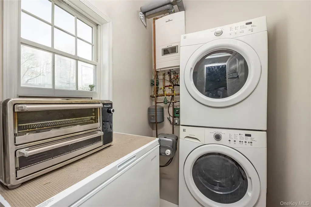 718 Guy Lombardo Avenue Freeport NY 11520