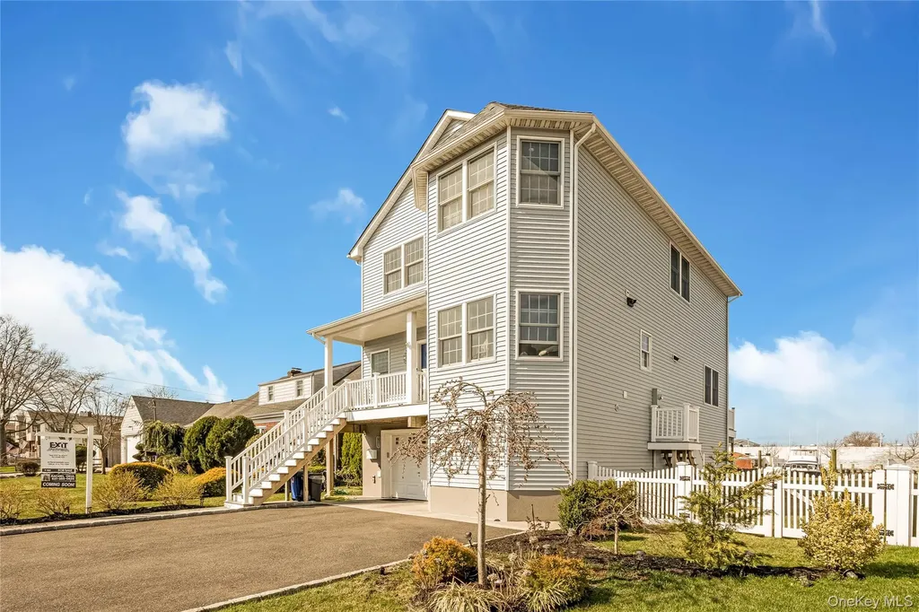 718 Guy Lombardo Avenue Freeport NY 11520