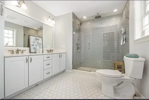 718 Guy Lombardo Avenue Freeport NY 11520