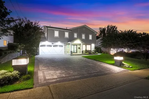 80 Knolls Drive N Manhasset Hills NY 11040