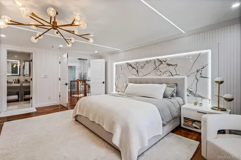 80 Knolls Drive N Manhasset Hills NY 11040