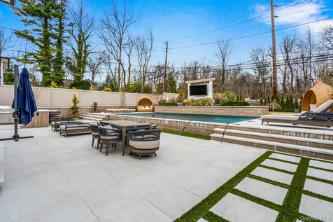 80 Knolls Drive N Manhasset Hills NY 11040