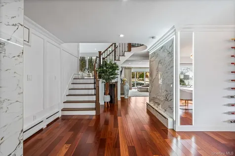 80 Knolls Drive N Manhasset Hills NY 11040