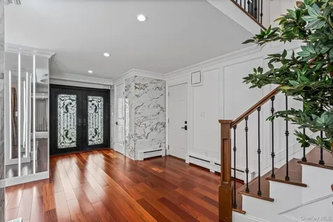 80 Knolls Drive N Manhasset Hills NY 11040