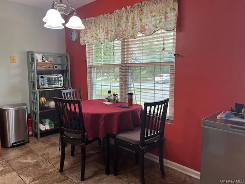 4 Fox Path Coram NY 11727