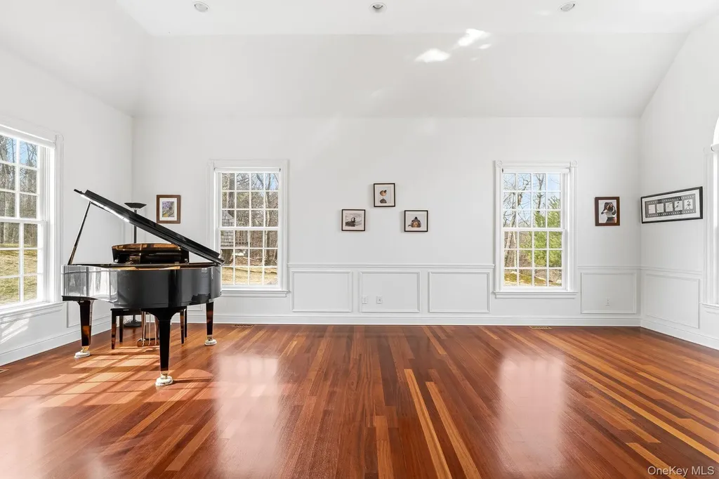 58 Old Logging Road Bedford NY 10576