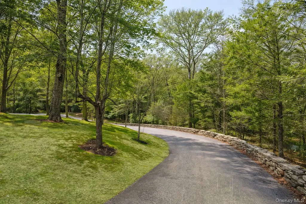 58 Old Logging Road Bedford NY 10576
