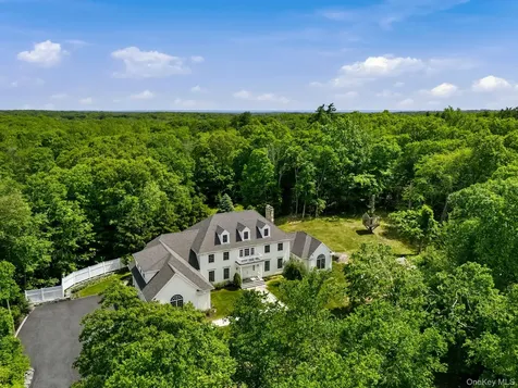 58 Old Logging Road Bedford NY 10576