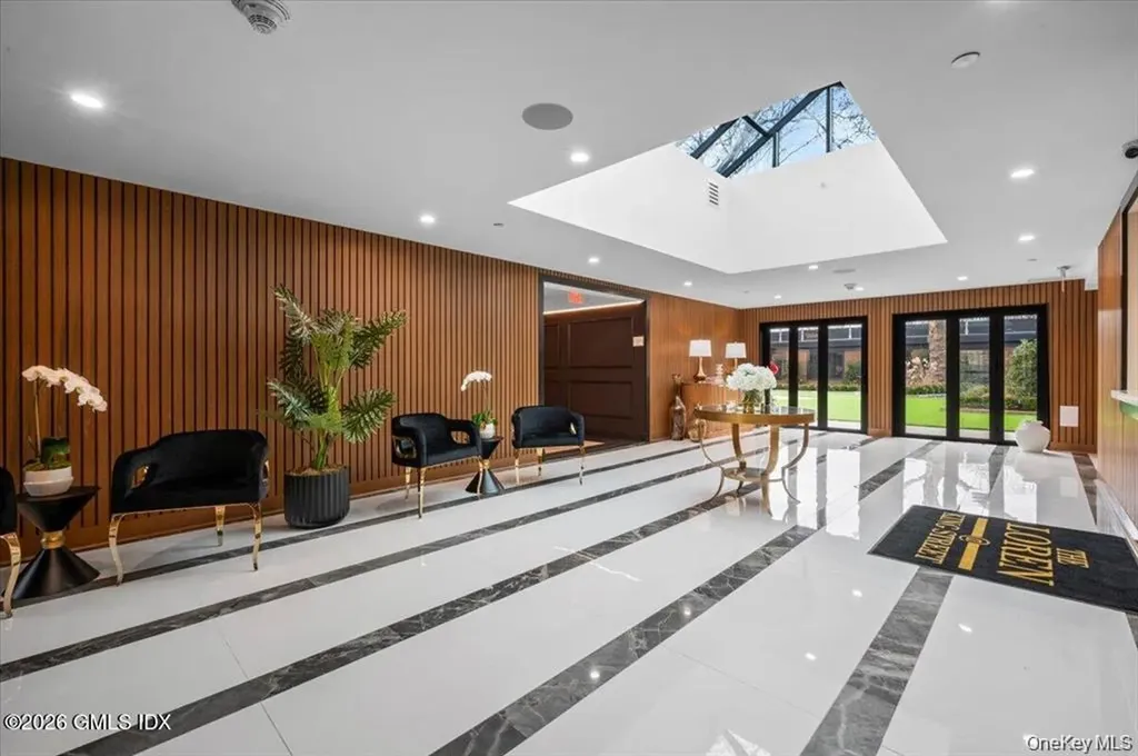 1188 King Greenwich CT 06831