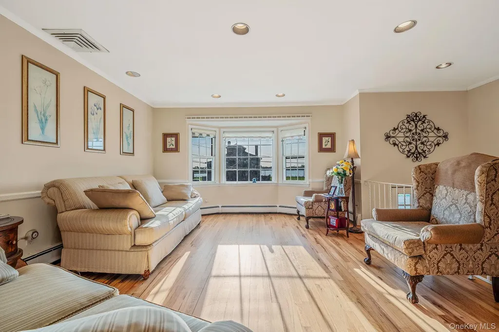 146 Awixa Avenue Bay Shore NY 11706