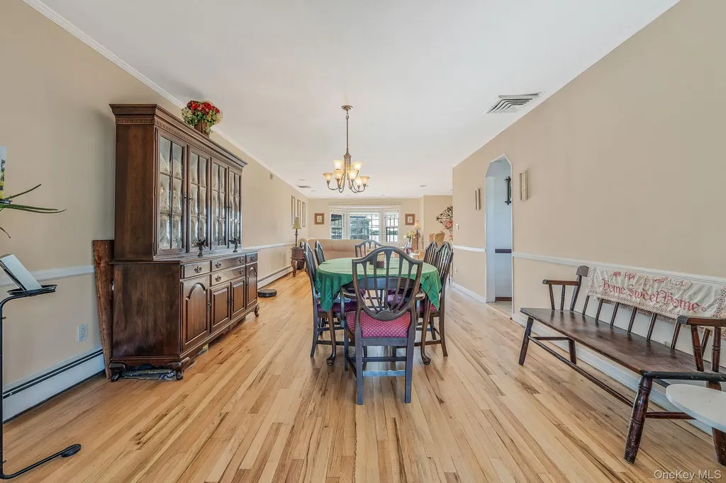 146 Awixa Avenue Bay Shore NY 11706