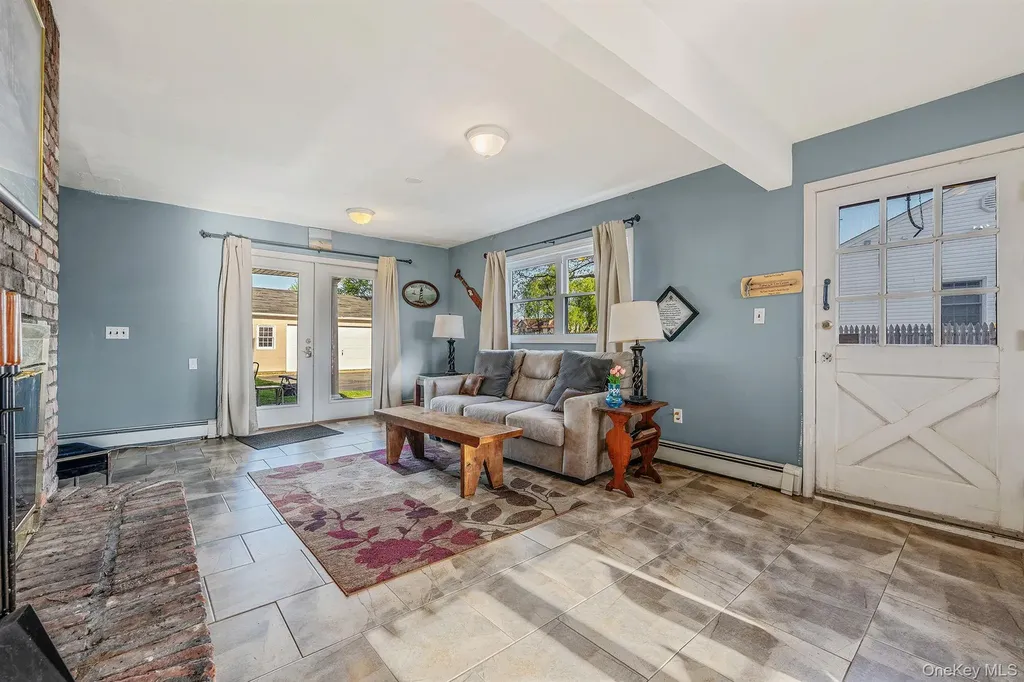 146 Awixa Avenue Bay Shore NY 11706