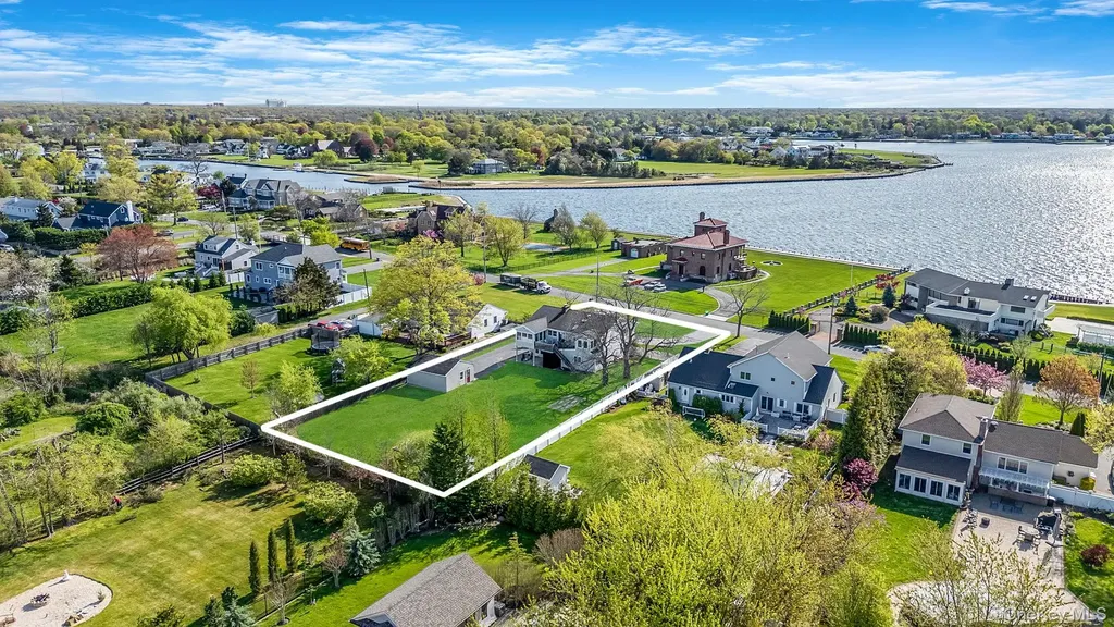 146 Awixa Avenue Bay Shore NY 11706