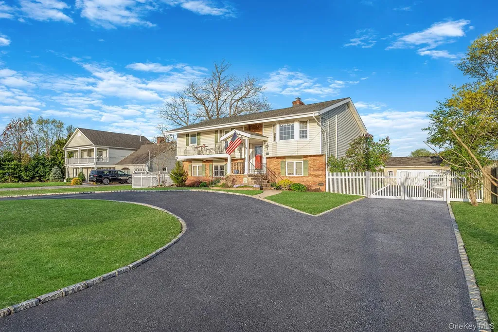 146 Awixa Avenue Bay Shore NY 11706