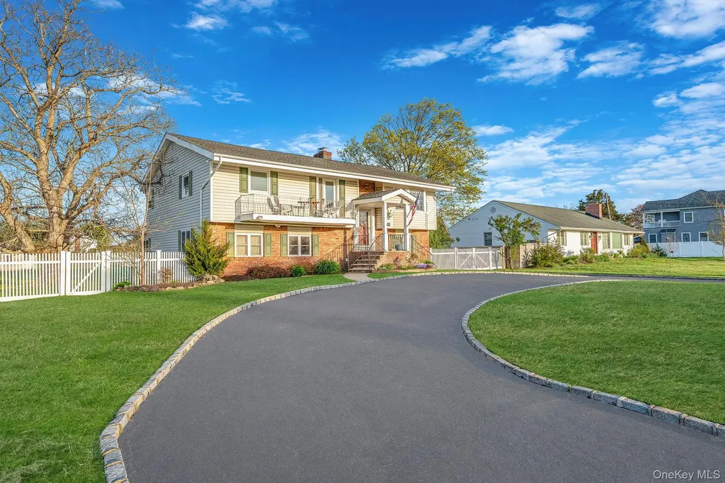 146 Awixa Avenue Bay Shore NY 11706
