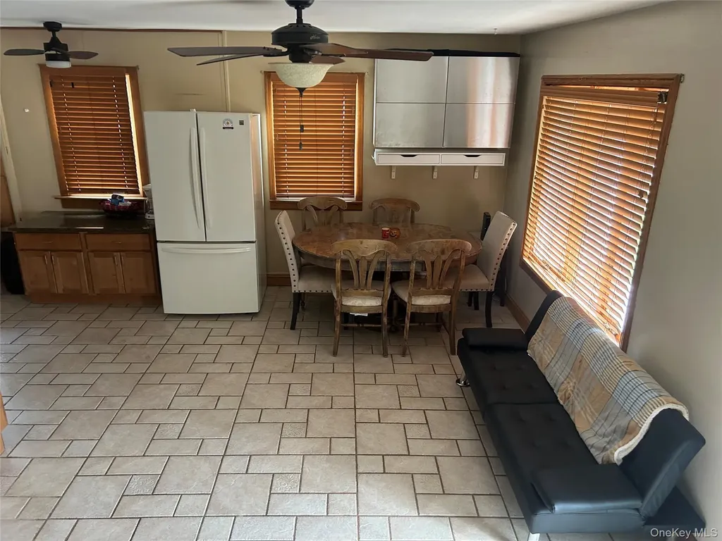 239 Curtin Avenue West Islip NY 11795